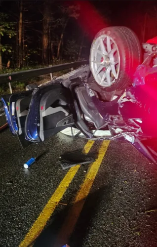 No injuries in single-car crash